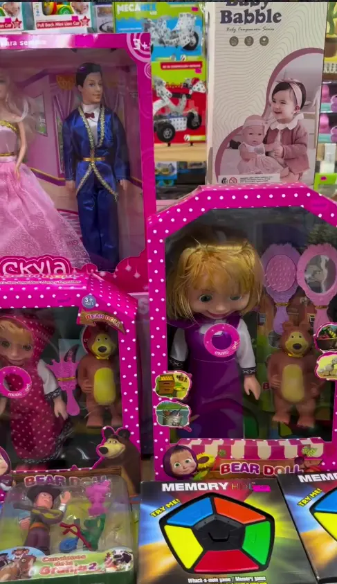 Productos y estanterías en Las Dai